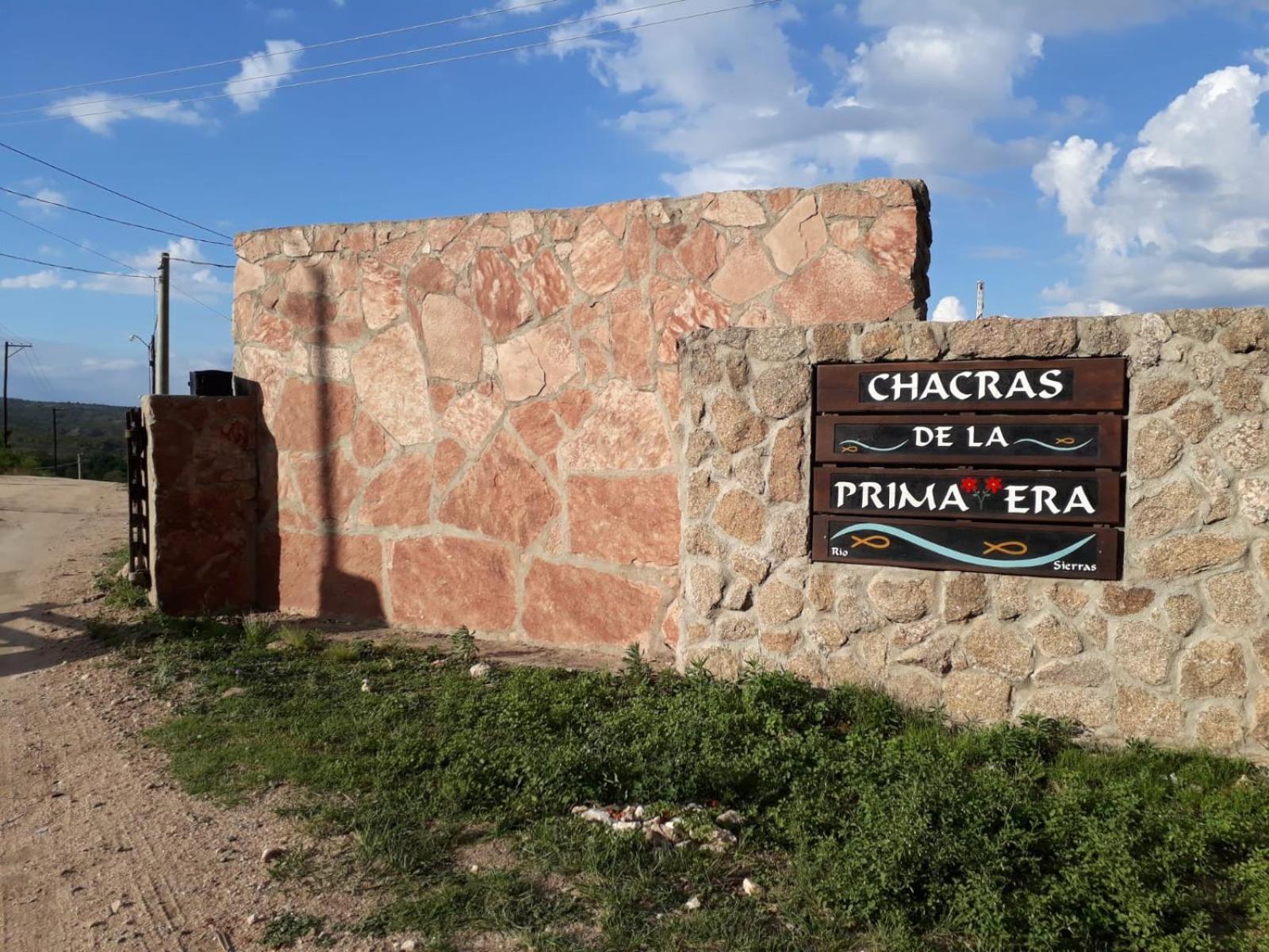 Complejo Utopia-chacras De La Primavera, Tanti